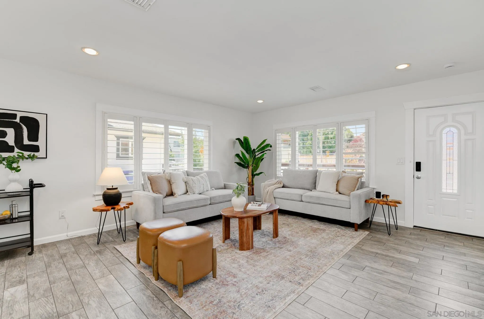 https://cdn.realtyfeed.com/cdn/127/260010266/5bbcff58b65849842369a8740ac4ef49.webp