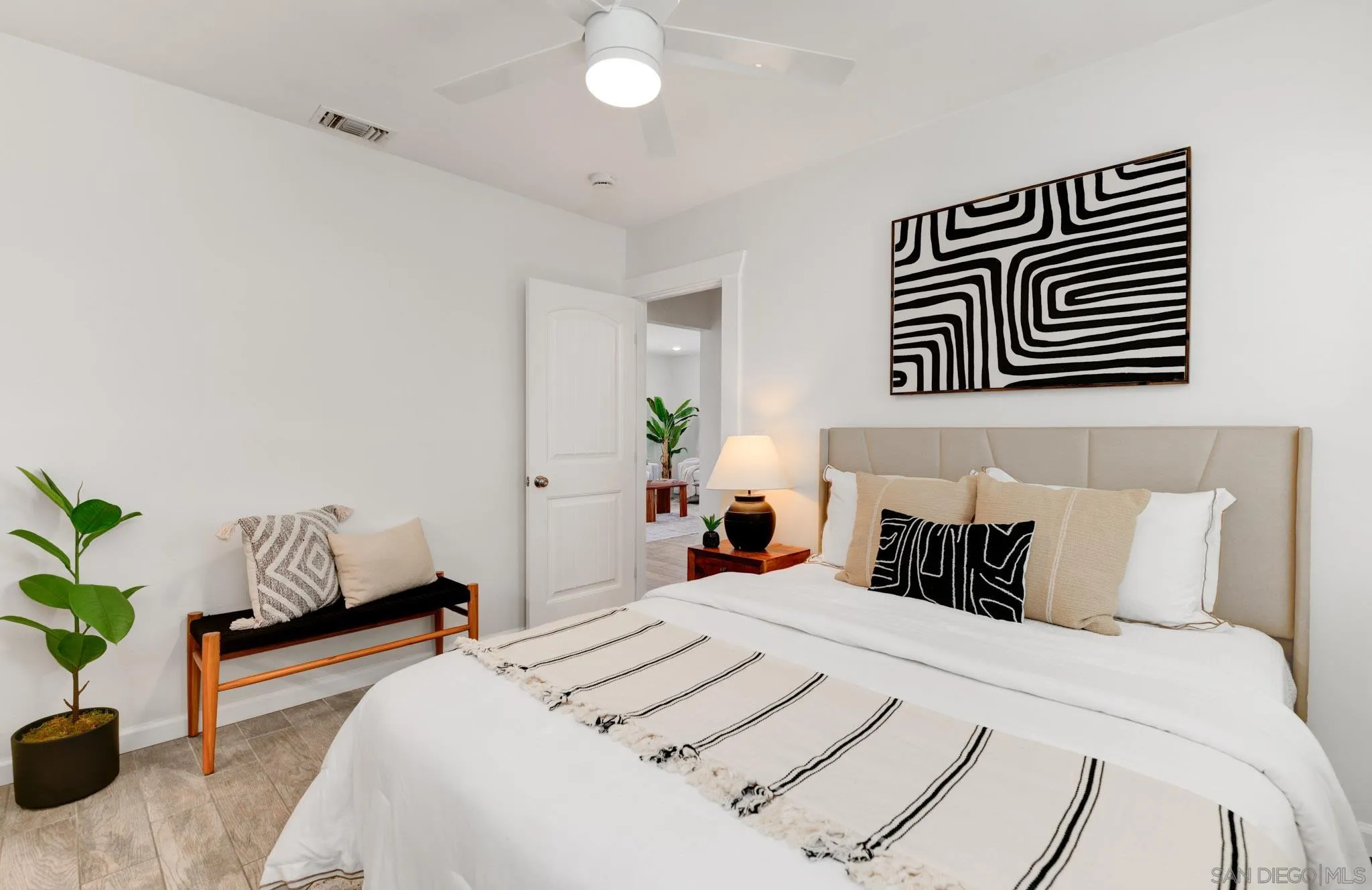 https://cdn.realtyfeed.com/cdn/127/260010266/7490e86922cb7959c0e2b7d14473bd28.webp