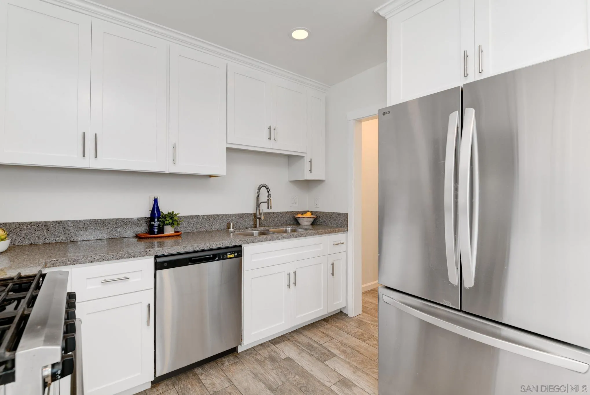 https://cdn.realtyfeed.com/cdn/127/260010266/7d484622f7b844a6d28e9209b3ee793f.webp