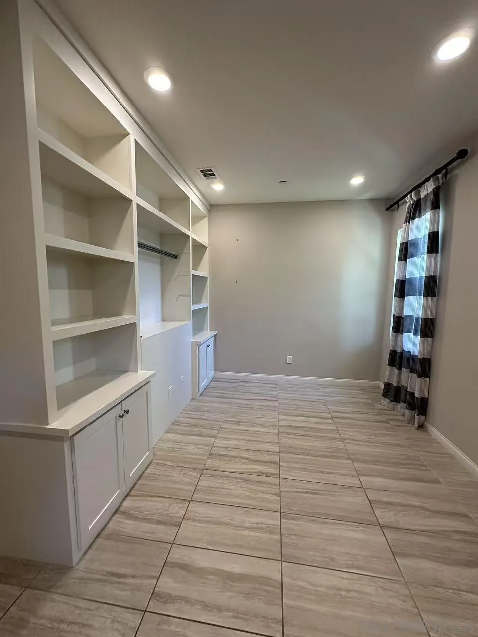 Photo #3: 260010271 Listing: Photo #3