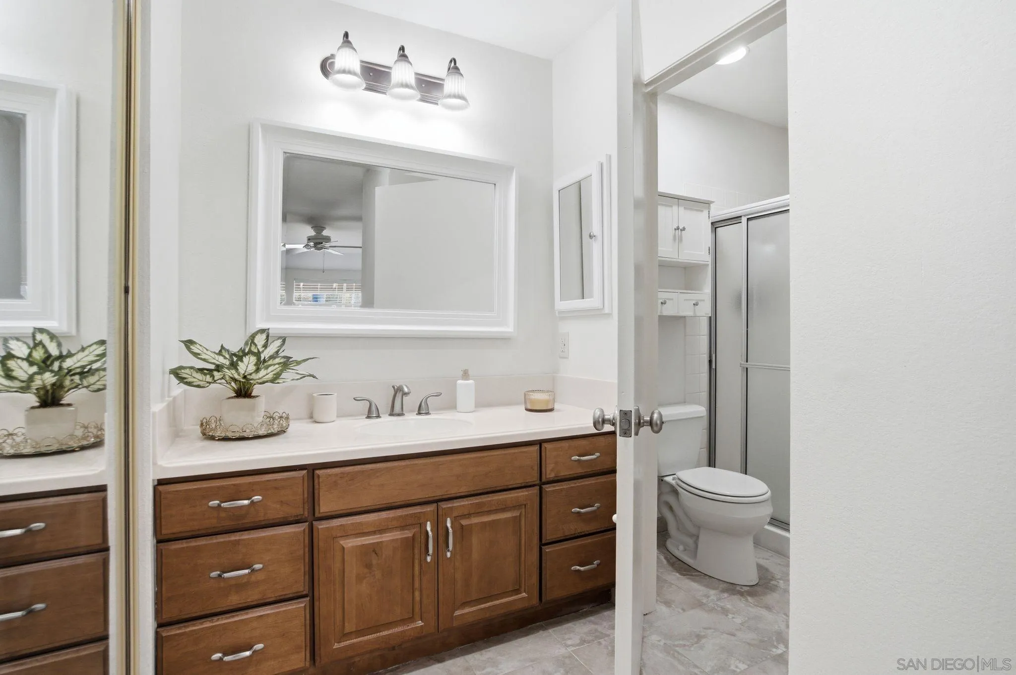 https://cdn.realtyfeed.com/cdn/127/260010272/c872d4be5247324052e3e0765aa4db2e.webp