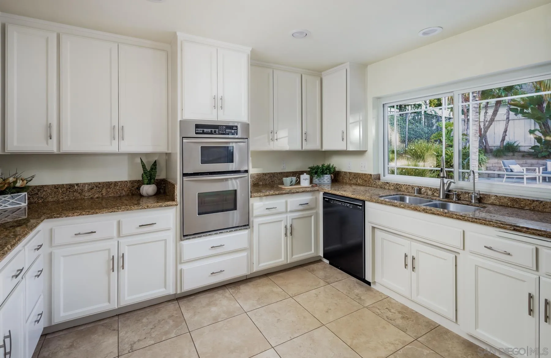 https://cdn.realtyfeed.com/cdn/127/260010276/7ea54ce18104965e4032ee8725b08616.webp