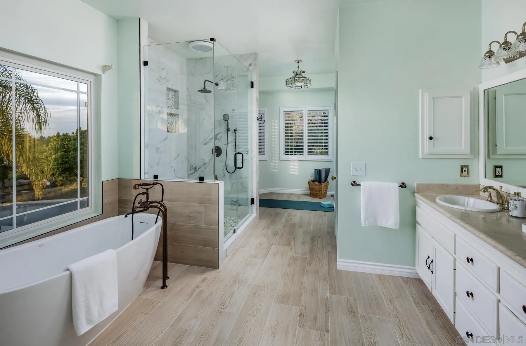 https://cdn.realtyfeed.com/cdn/127/260010276/c1a7e0b78e5b00d449f65616c70eadea.webp
