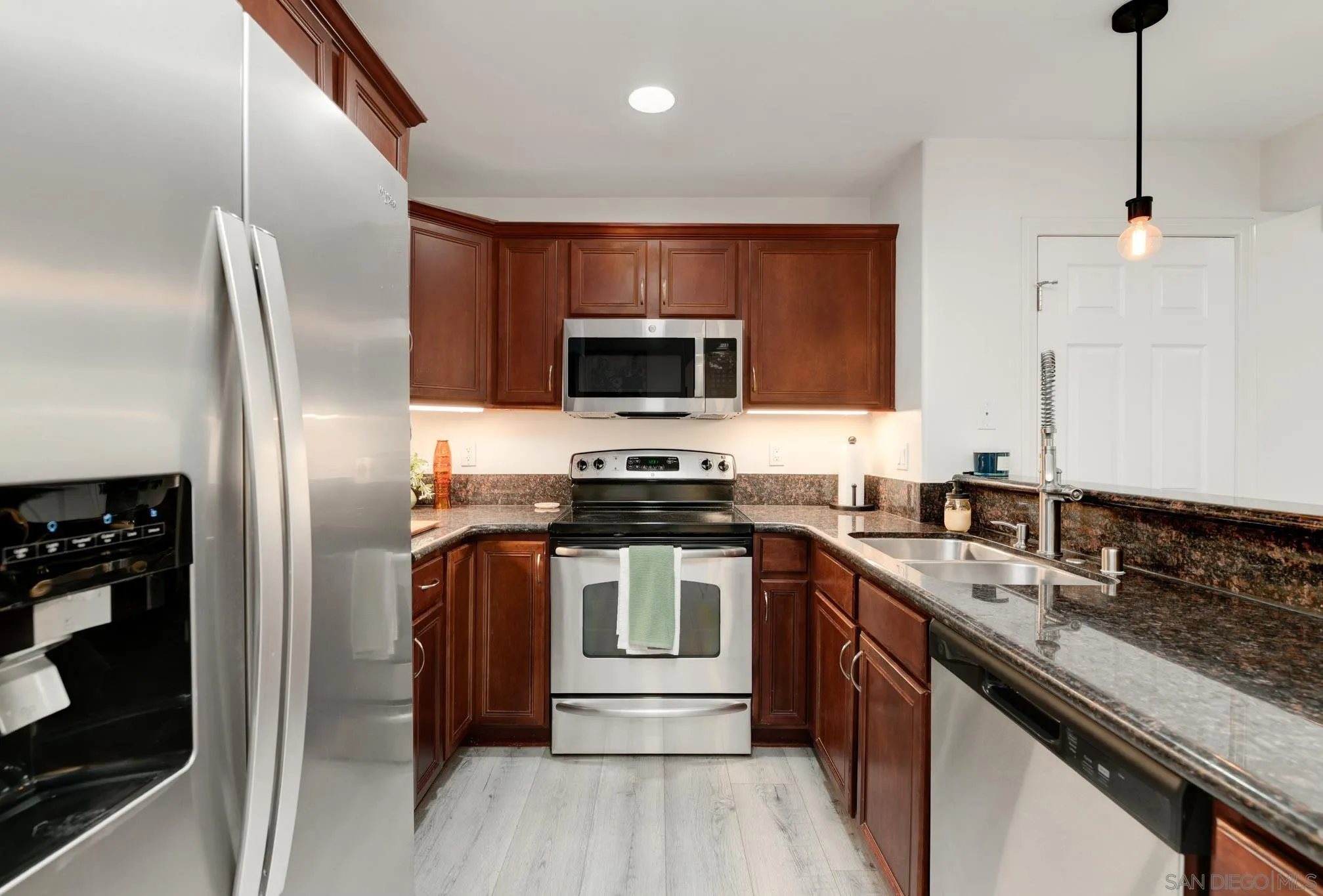 Photo #6: 260010277 Listing: Photo #6