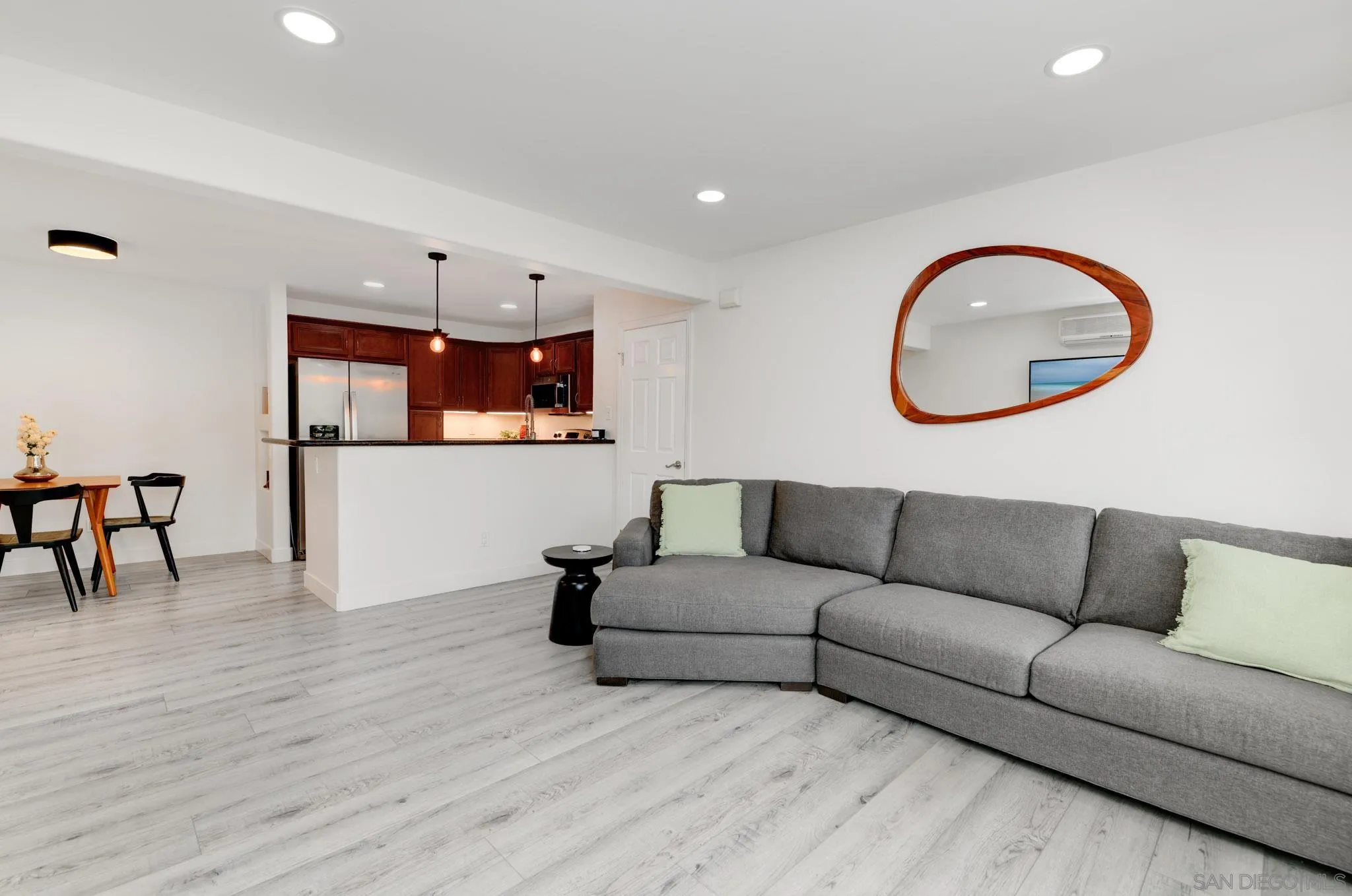 Photo #5: 260010277 Listing: Photo #5