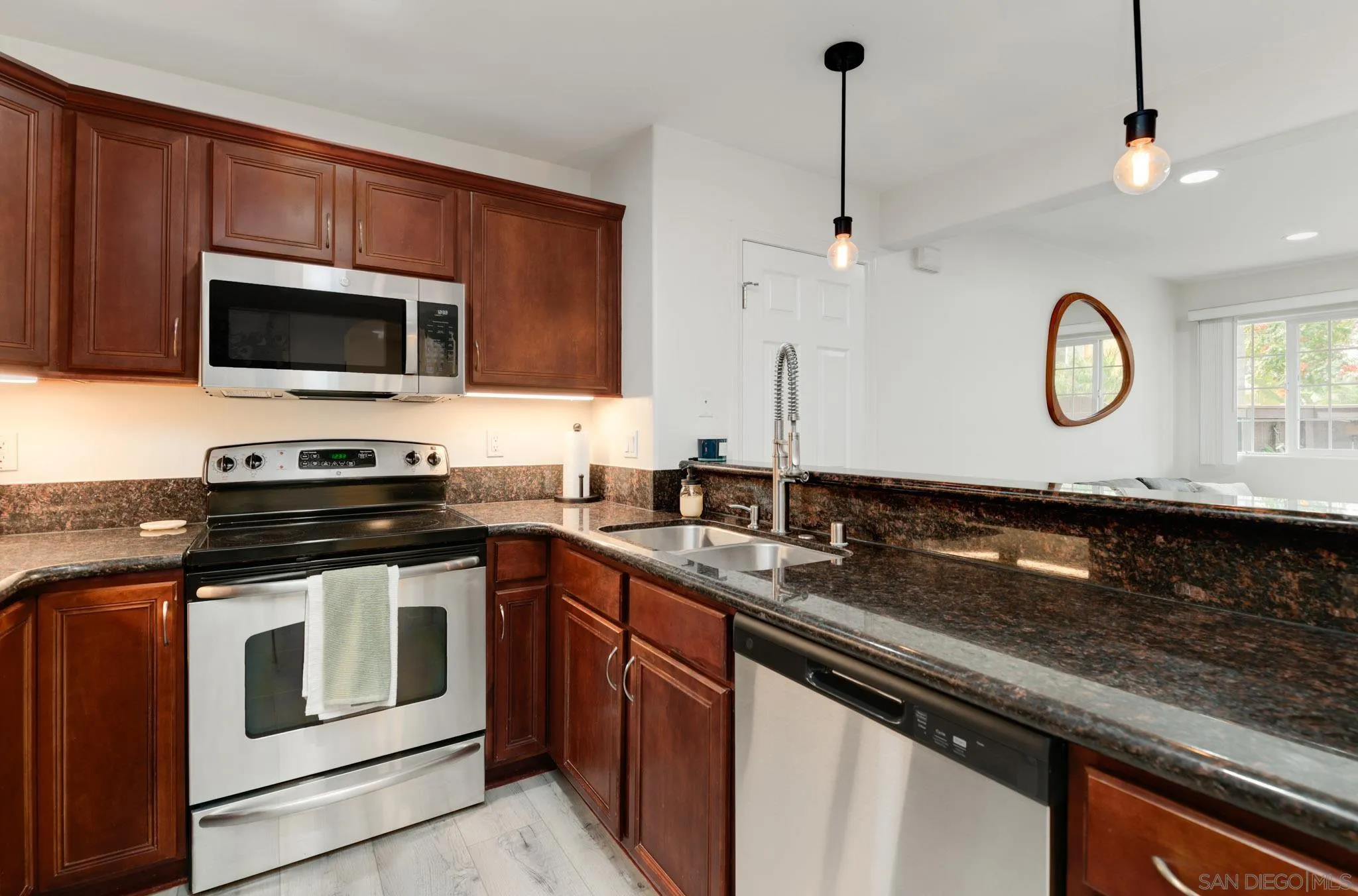 Photo #7: 260010277 Listing: Photo #7