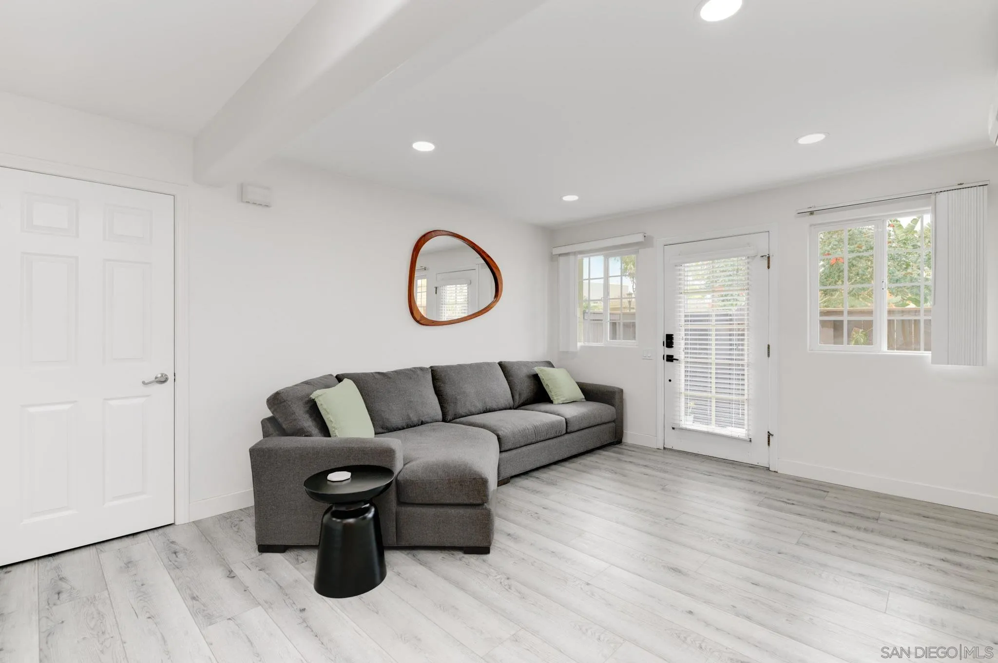 Photo #4: 260010277 Listing: Photo #4