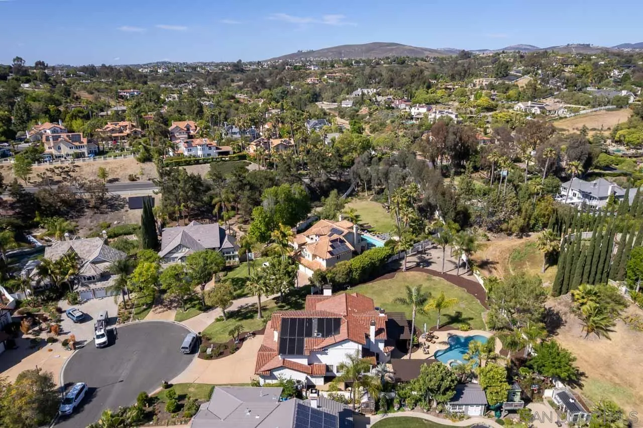https://cdn.realtyfeed.com/cdn/127/260010278/39dc3aac0b0ec75d0363e541084df9aa.webp