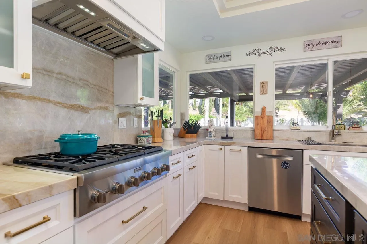 https://cdn.realtyfeed.com/cdn/127/260010278/8b8bb12b2d2ffef088f10589c1d0e15d.webp