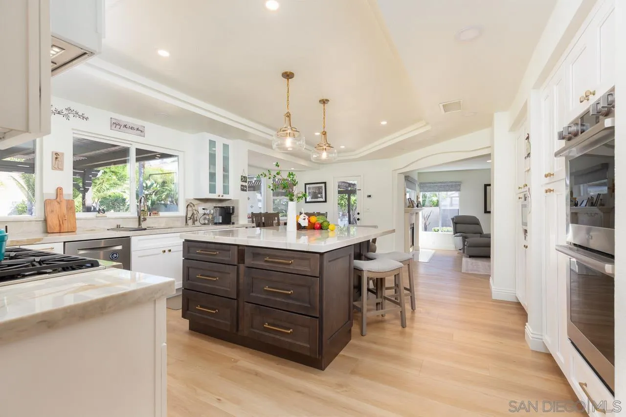 https://cdn.realtyfeed.com/cdn/127/260010278/921585a0c64bf2e5a5b84b7c9c54cb7f.webp
