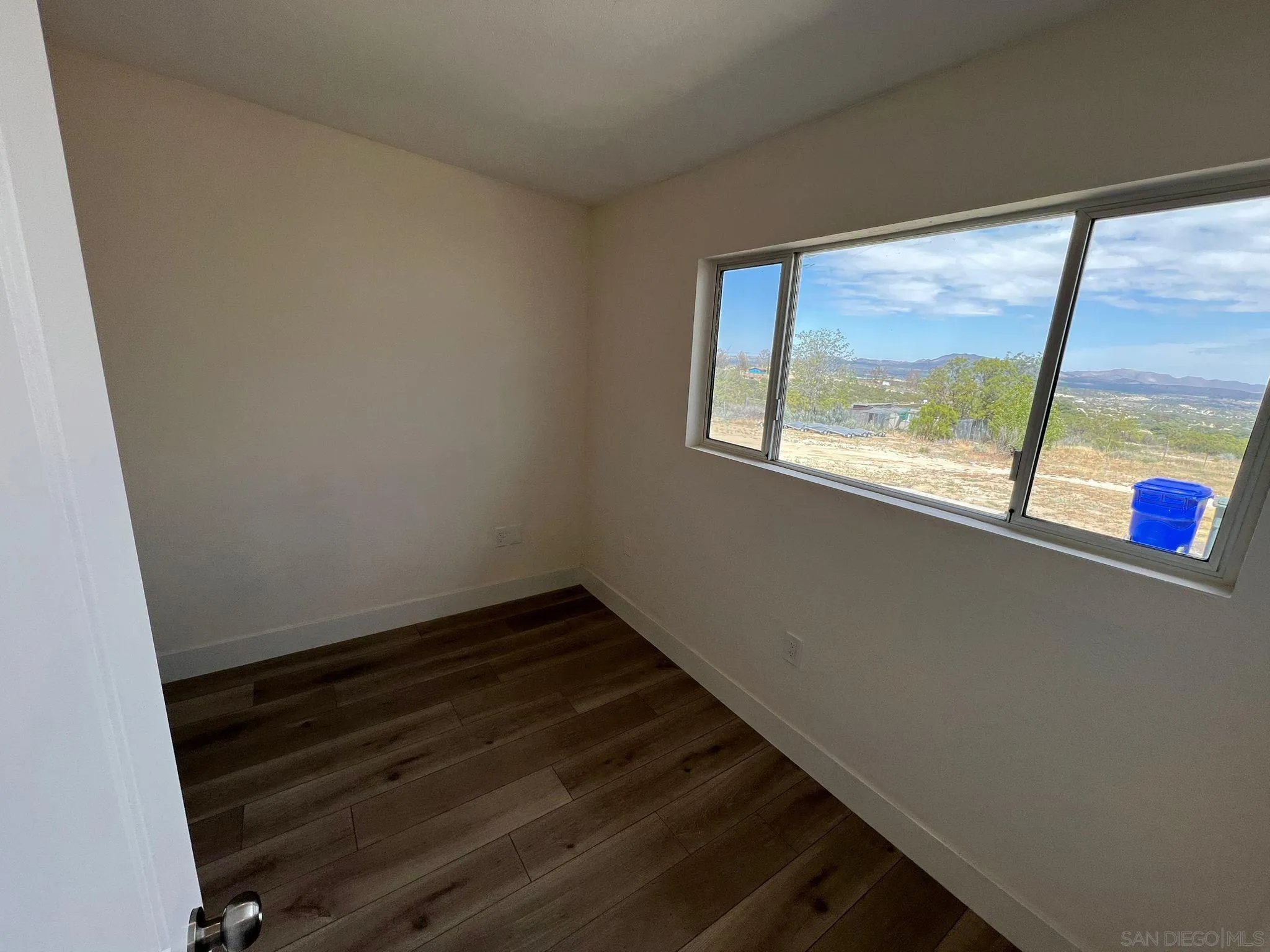 https://cdn.realtyfeed.com/cdn/127/260010285/0c4dd24ef29376defe2d43216dc6bd4f.webp