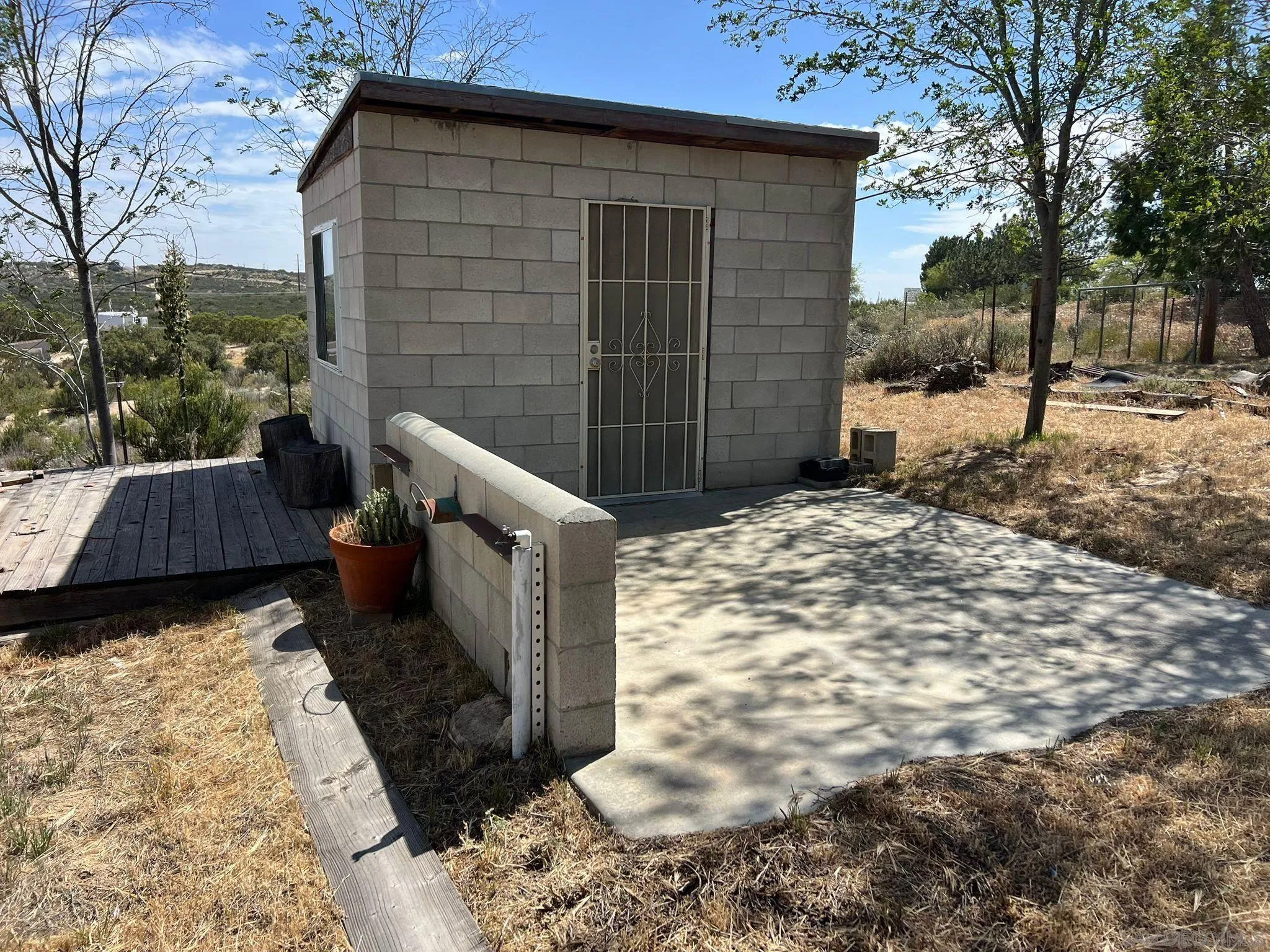 https://cdn.realtyfeed.com/cdn/127/260010285/d944f0cb2d9aeeeee86f9b424500e9f9.webp