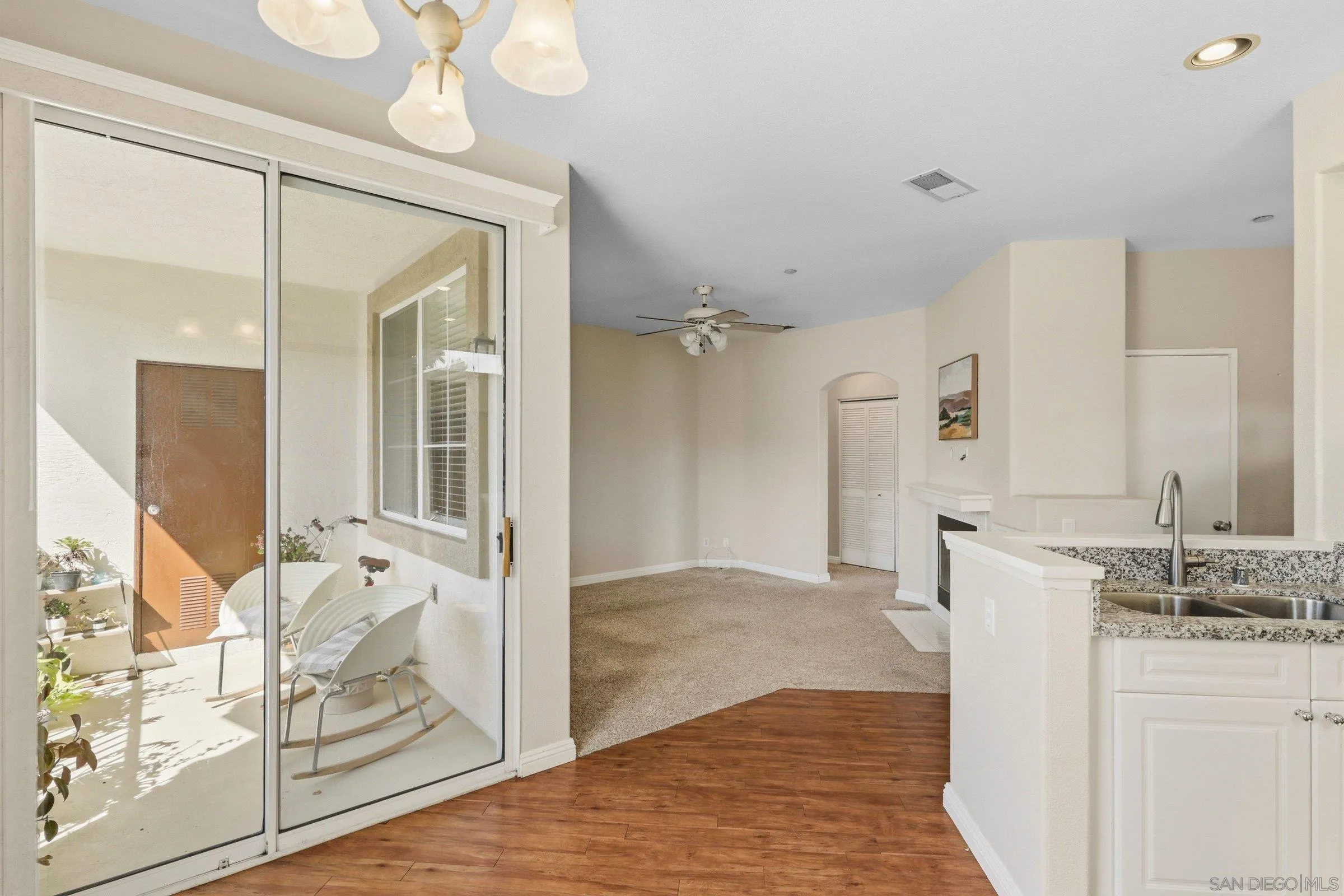Photo #15: 260010292 Listing: Photo #15