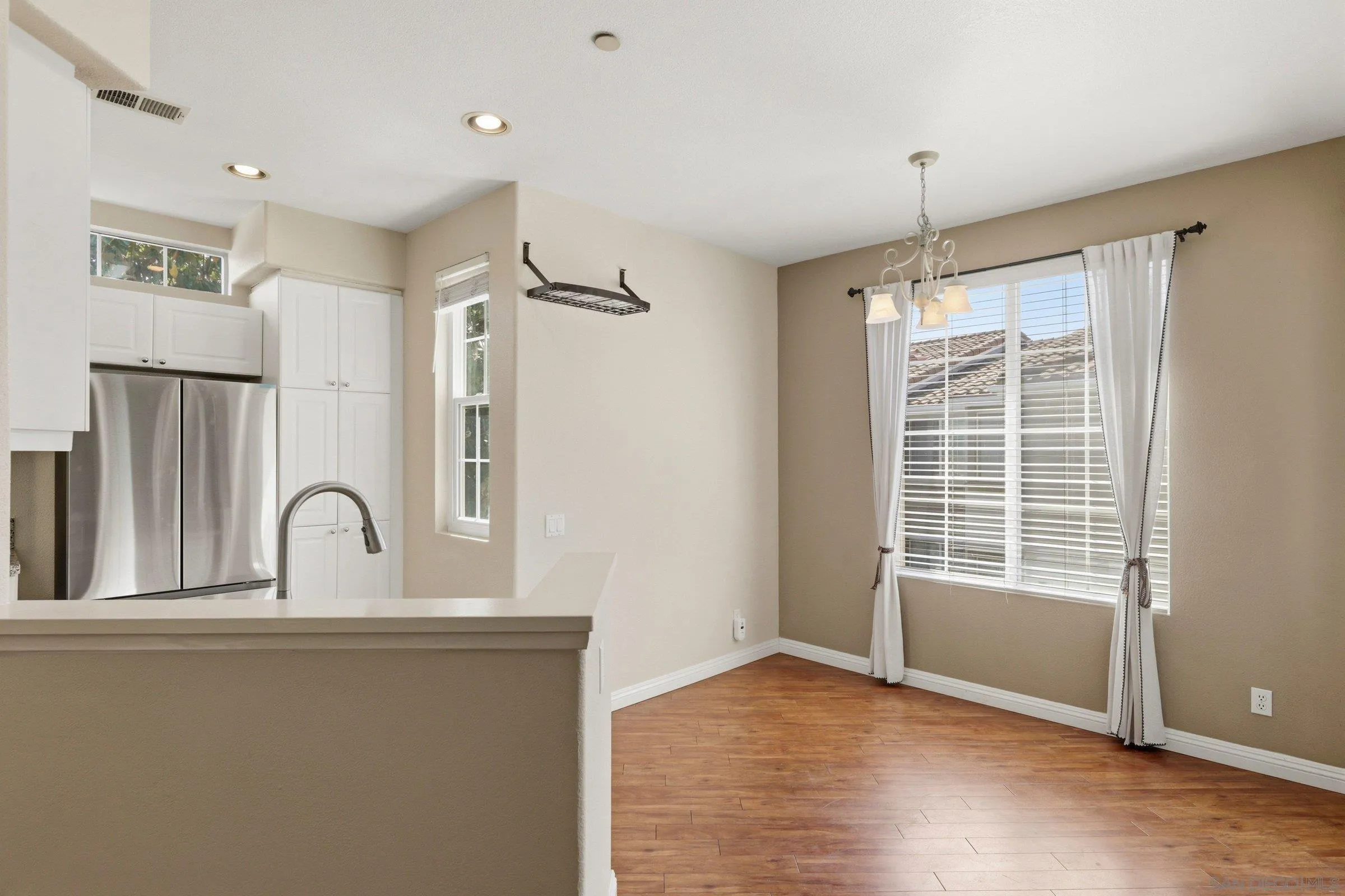 Photo #19: 260010292 Listing: Photo #19