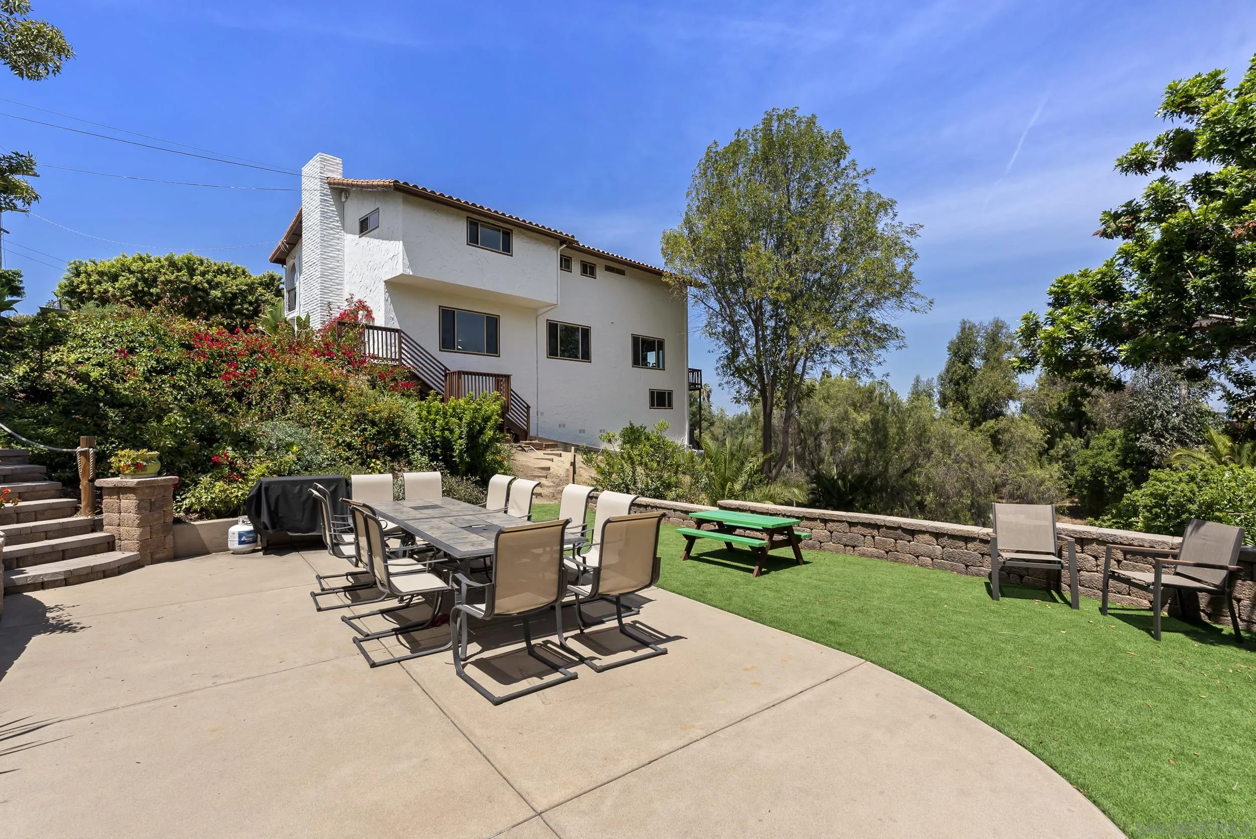 https://cdn.realtyfeed.com/cdn/127/260010294/20c49d665d3b373d06afa3f1d52a27e8.webp