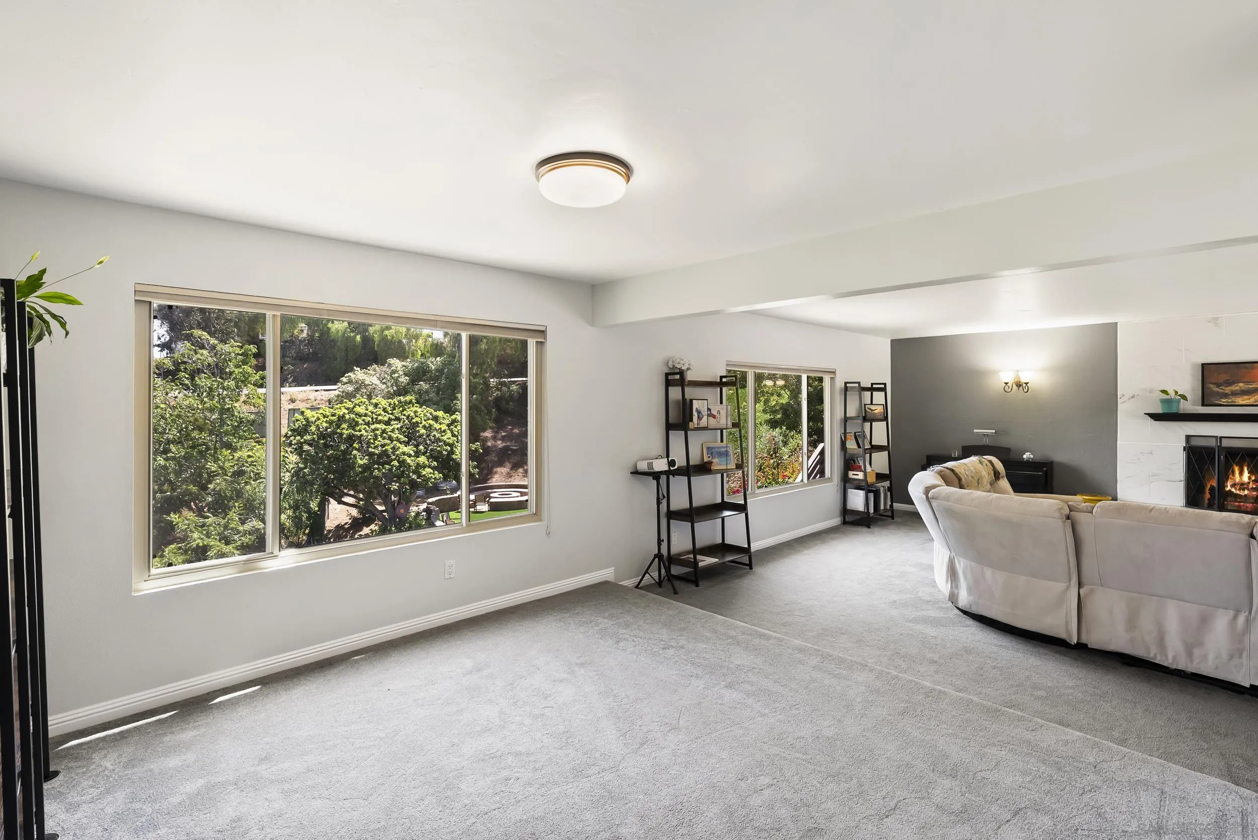 https://cdn.realtyfeed.com/cdn/127/260010294/cdc5df8d65de30da0e441b7349bb89a6.webp