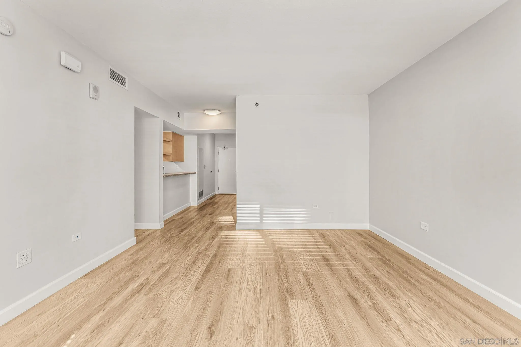 Photo #6: 260010295 Listing: Photo #6