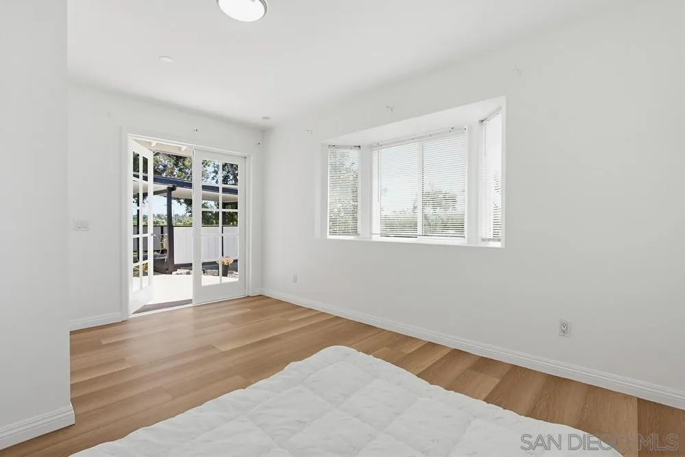 https://cdn.realtyfeed.com/cdn/127/260010297/16d295d13730bbc55748ed96d0db088c.webp