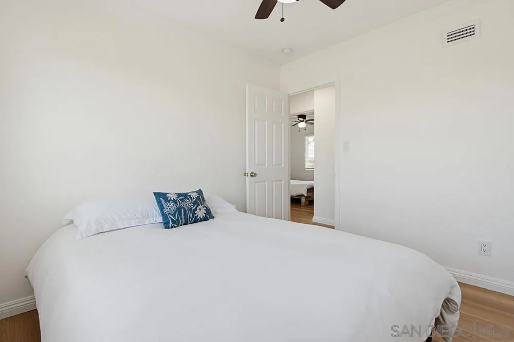 https://cdn.realtyfeed.com/cdn/127/260010297/4562d32cd9db5a36a46ac10220e81a8e.webp