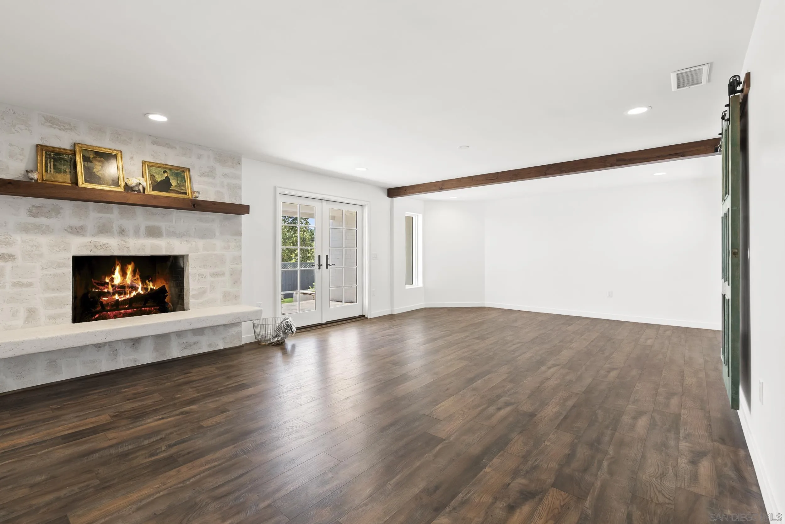 https://cdn.realtyfeed.com/cdn/127/260010298/1c665c634c7d2b8bd809ce50ea6241a8.webp