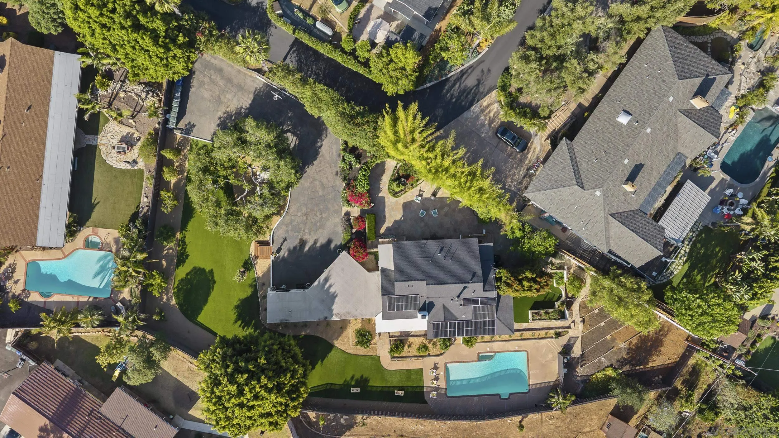 https://cdn.realtyfeed.com/cdn/127/260010298/3fb023148cd921dc816eb1cf5a38d8f9.webp
