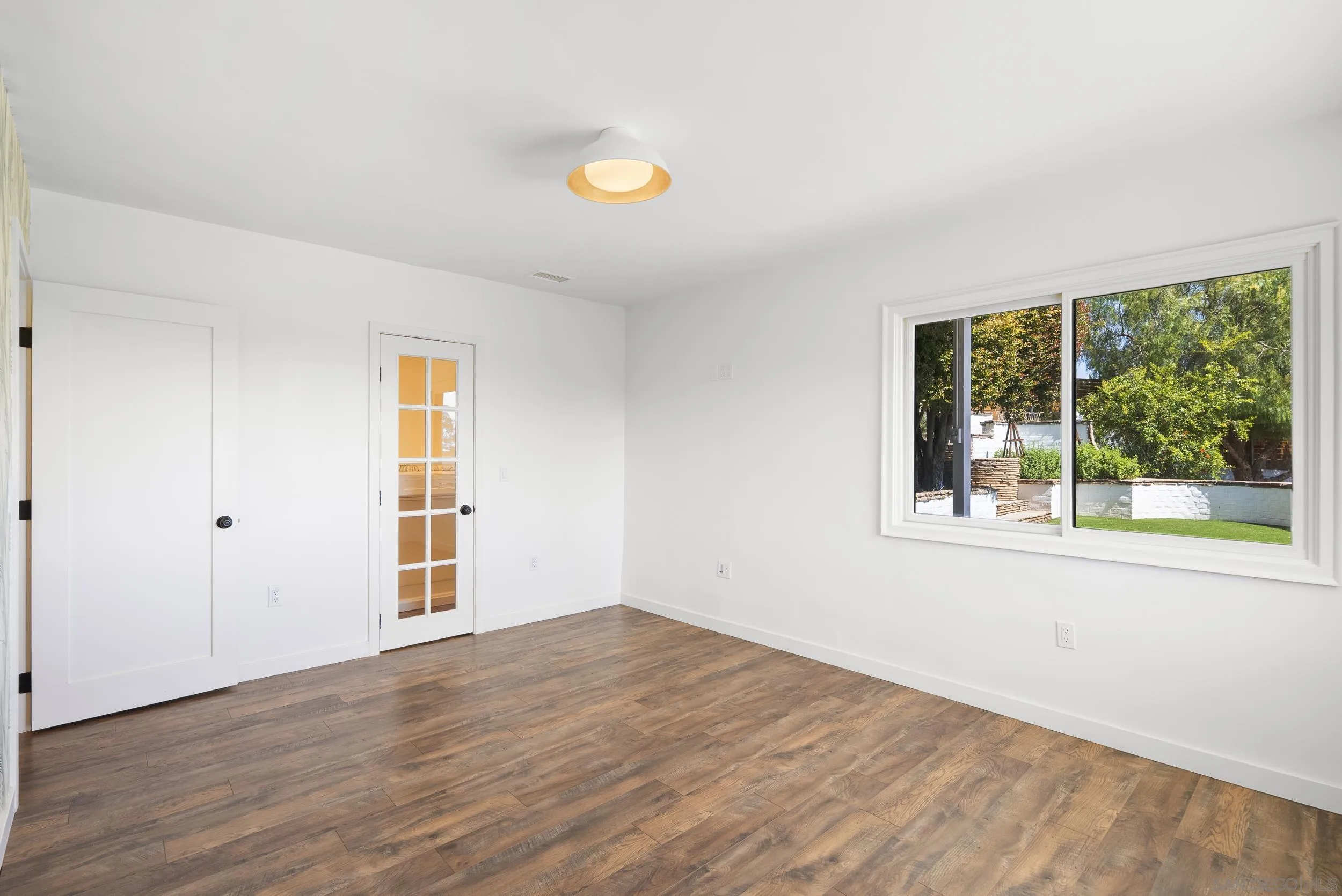 https://cdn.realtyfeed.com/cdn/127/260010298/5be7303bcf8cae6d04d54768a5e48250.webp