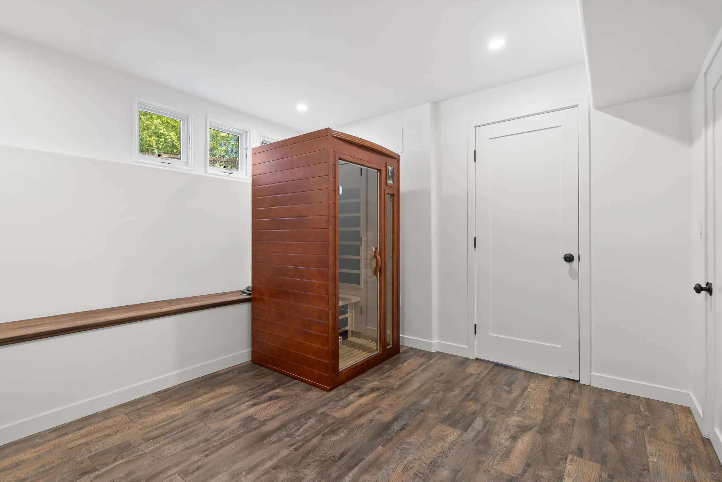 https://cdn.realtyfeed.com/cdn/127/260010298/7cecc2147c123c42fc42cf6653b1b131.webp