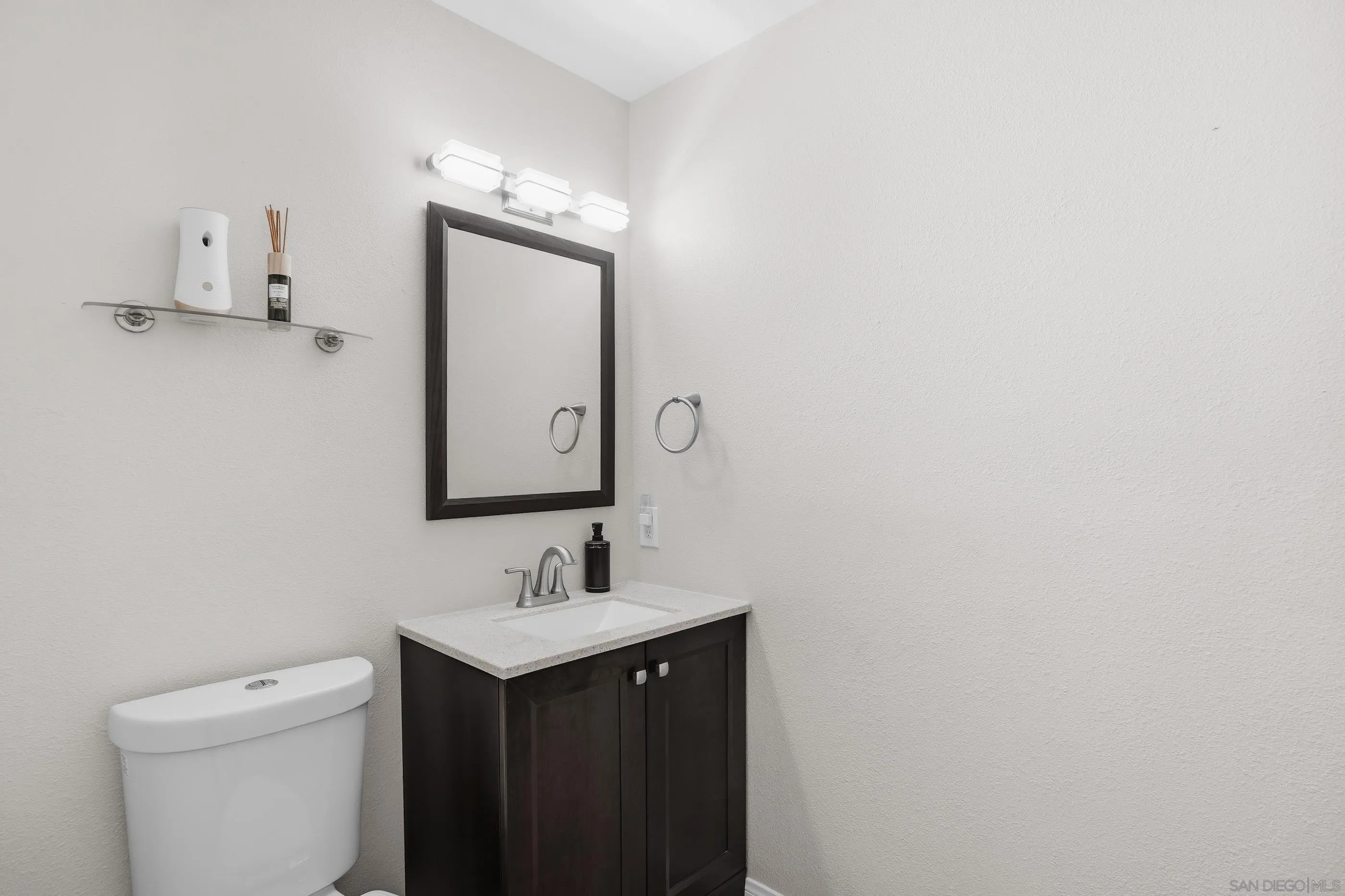 Photo #10: 2600103 Listing: Photo #10