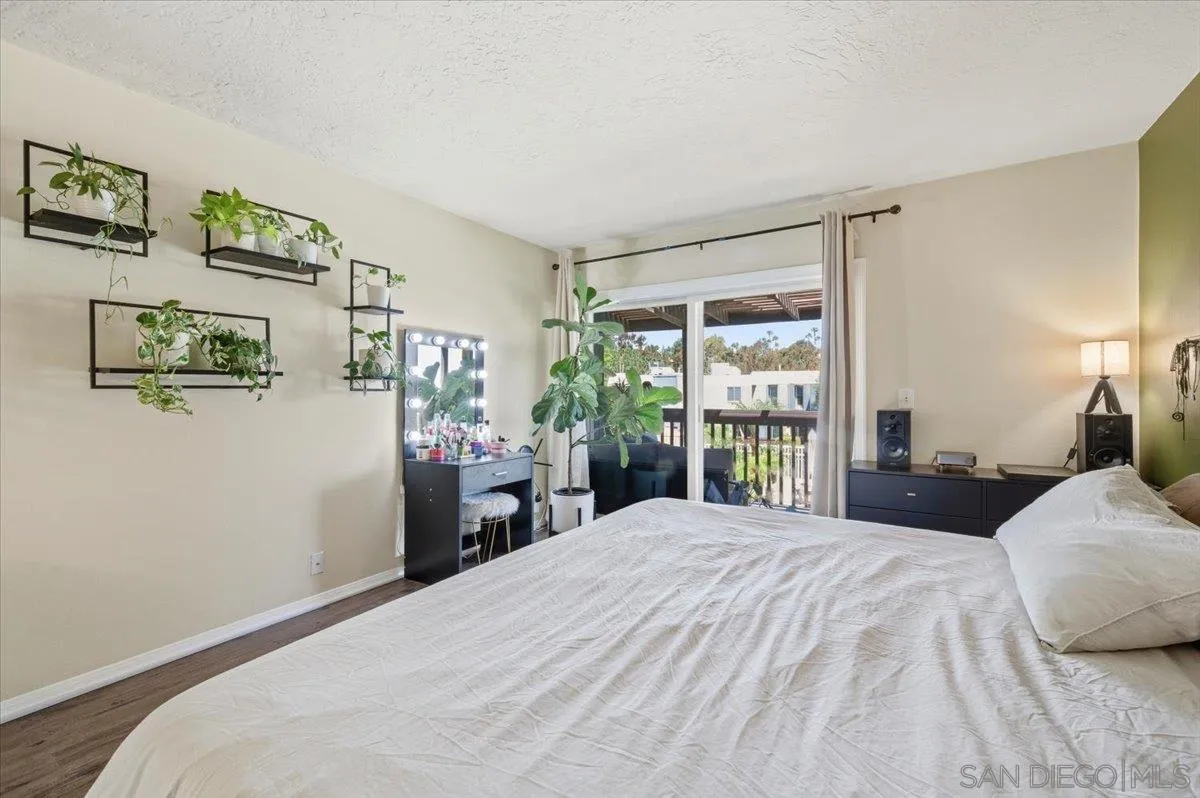 Photo #15: 260010300 Listing: Photo #15