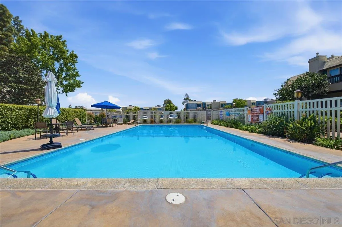 Photo #4: 260010300 Listing: Photo #4