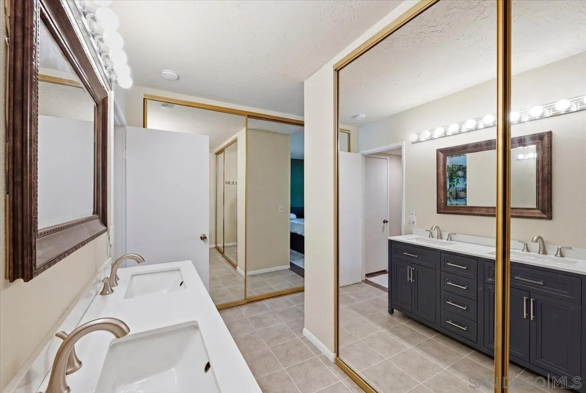 Photo #17: 260010300 Listing: Photo #17