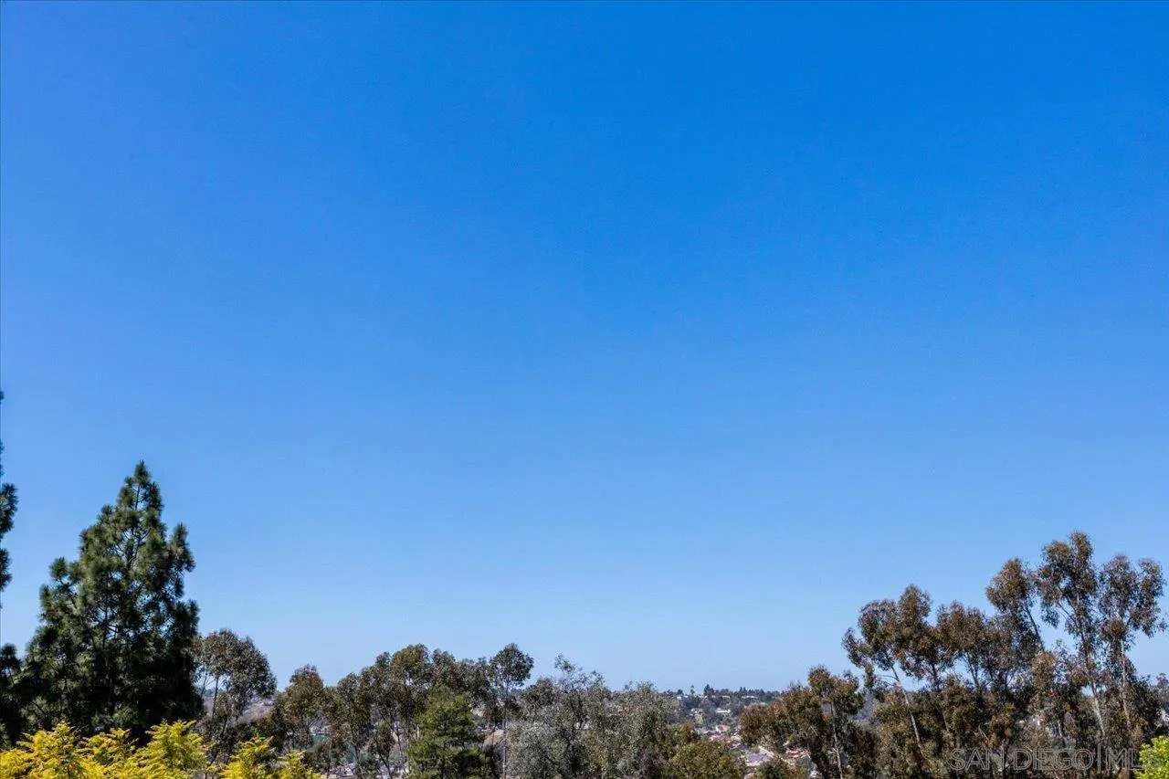 https://cdn.realtyfeed.com/cdn/127/260010305/382a5ac4008e2803191e25f3c977b117.webp