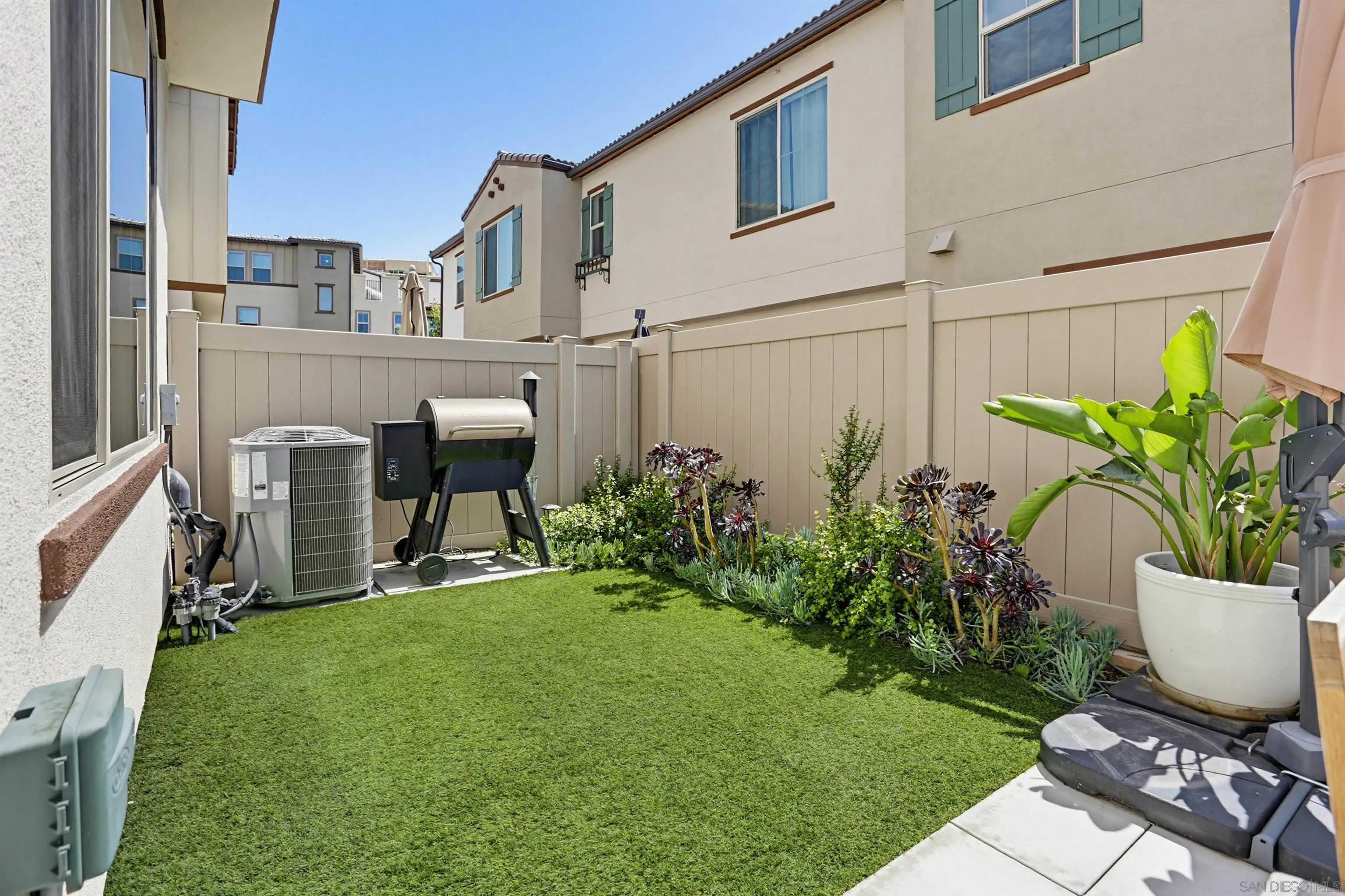 Photo #4: 260010306 Listing: Photo #4