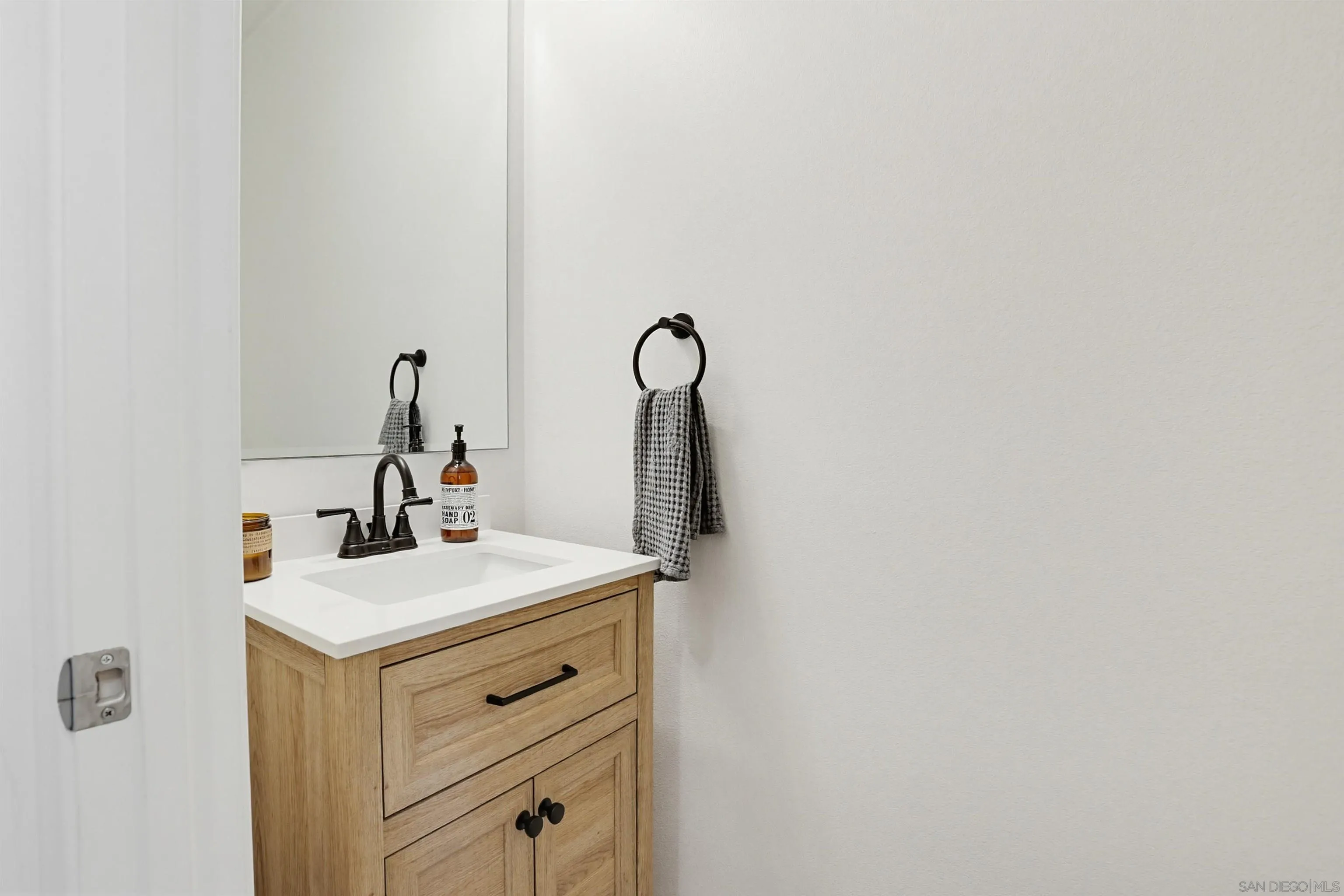 Photo #35: 260010306 Listing: Photo #35