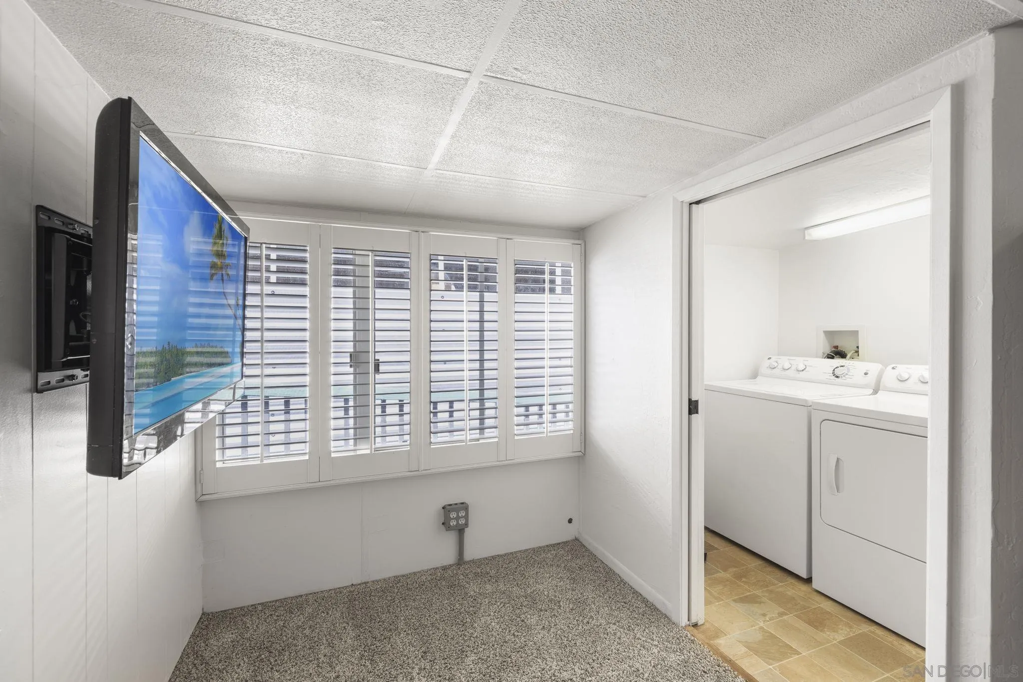 https://cdn.realtyfeed.com/cdn/127/260010309/3d2b63d55adbdeff74bf0fcd0622909d.webp