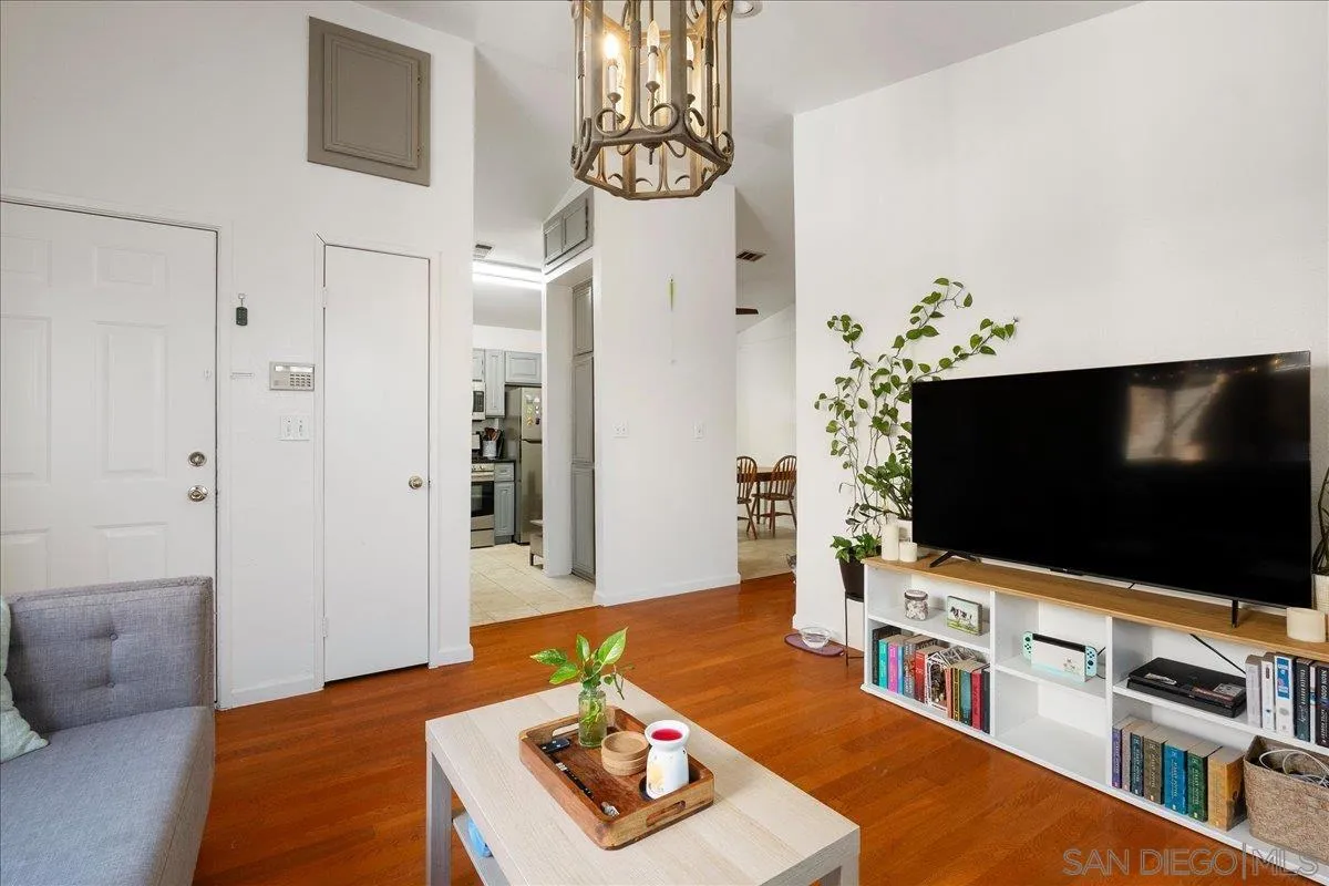 https://cdn.realtyfeed.com/cdn/127/260010312/1d3087d628cdbb2c2656e0a99d4f7231.webp