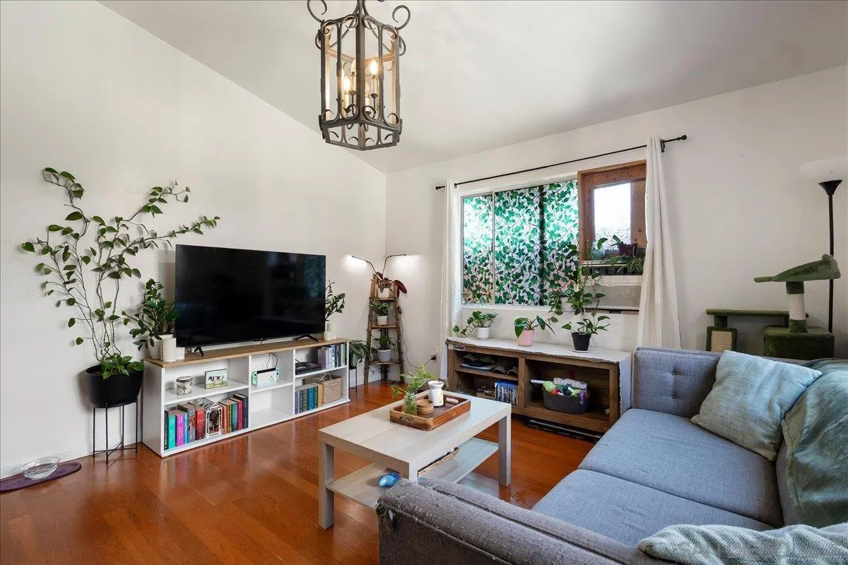 https://cdn.realtyfeed.com/cdn/127/260010312/8cdae06bd6caa0aee54671e67cbdc477.webp