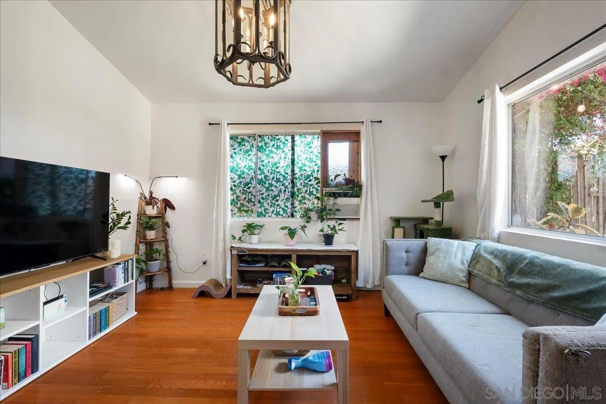 https://cdn.realtyfeed.com/cdn/127/260010312/cb159ee3cf77e1908107ead73ac1fef1.webp
