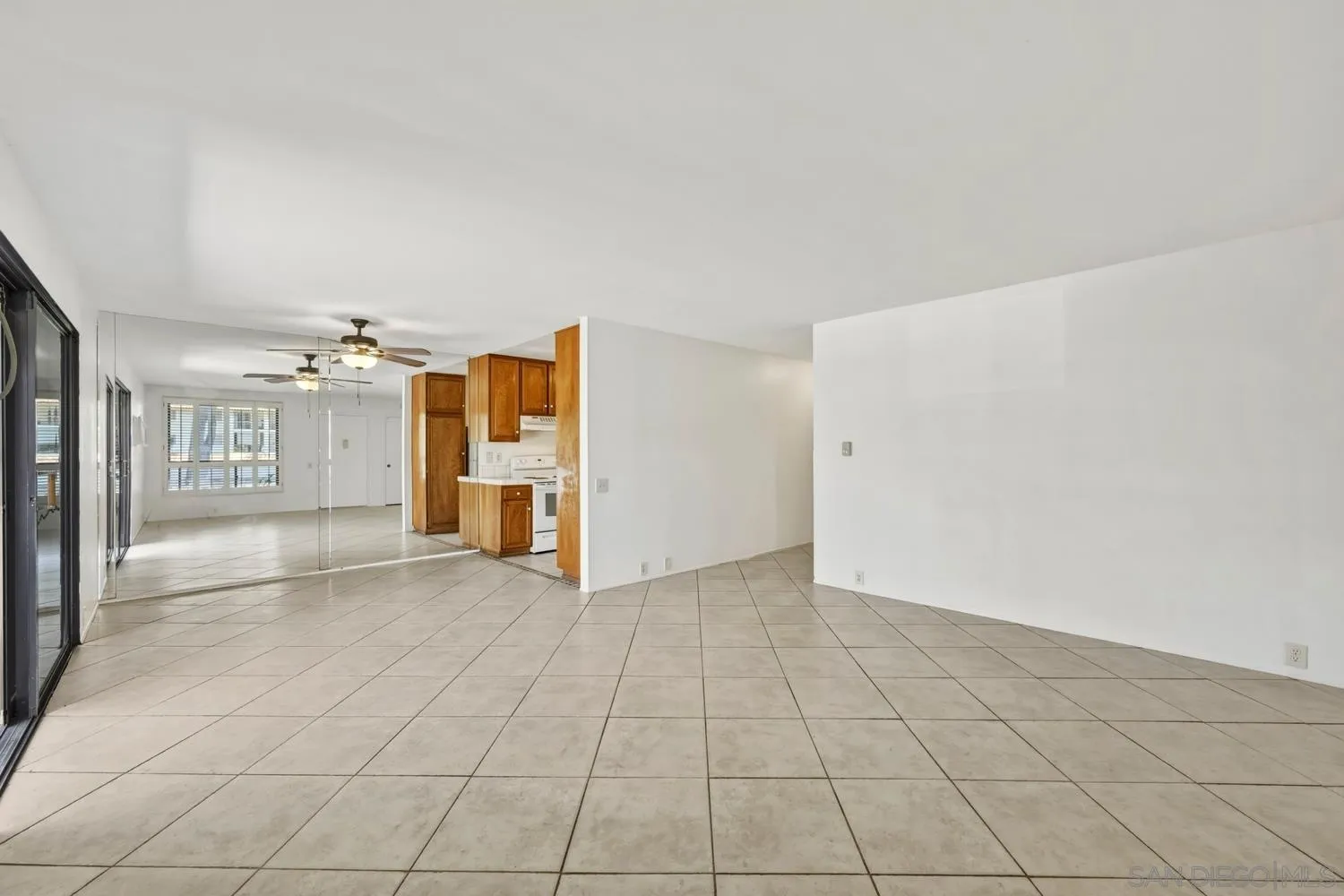 Photo #4: 260010314 Listing: Photo #4