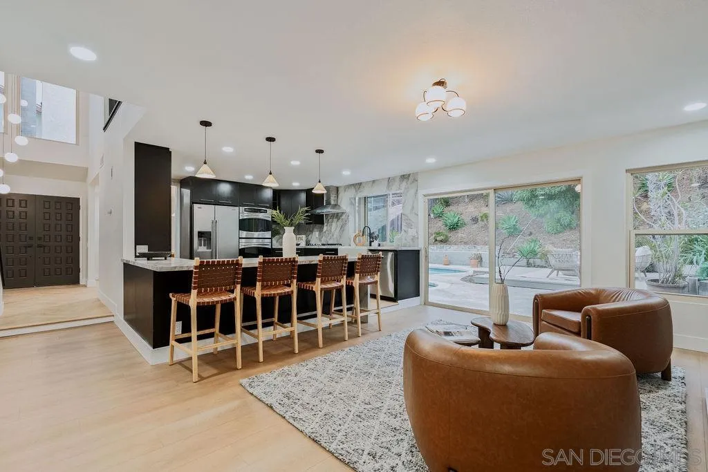 https://cdn.realtyfeed.com/cdn/127/260010315/0efbce7354adf2afcab779662d25670b.webp