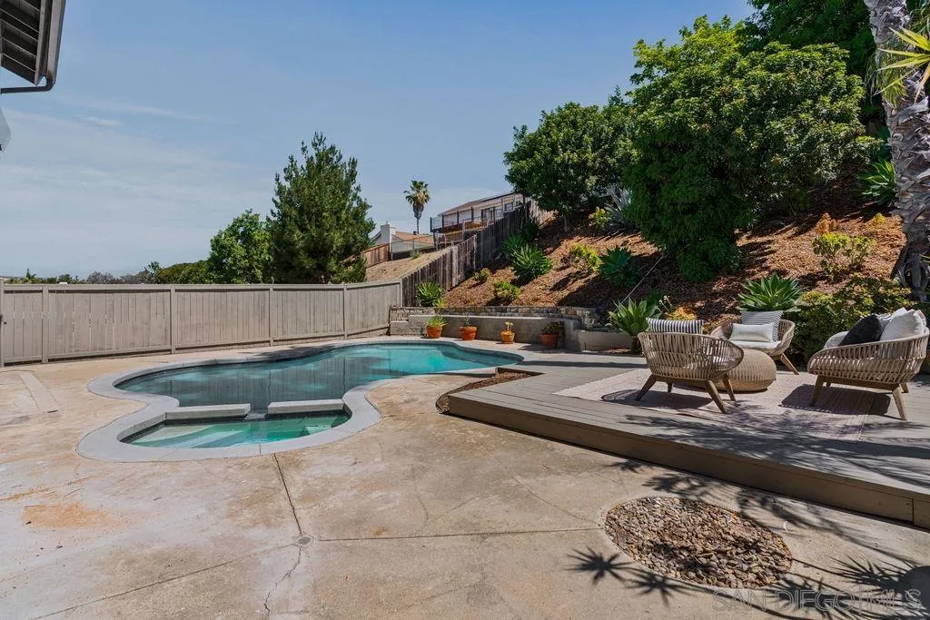 https://cdn.realtyfeed.com/cdn/127/260010315/2f6d3798fd62e12fda7eda6eb3538293.webp
