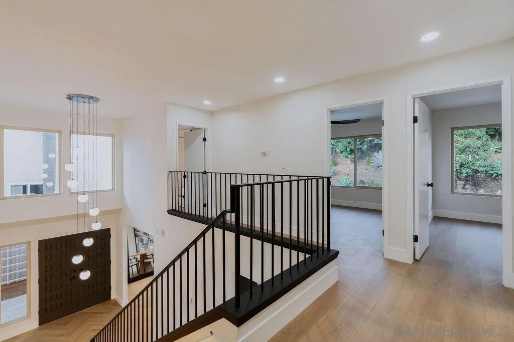 https://cdn.realtyfeed.com/cdn/127/260010315/71ca33b2eb9f35678e5ceae42bf61b97.webp