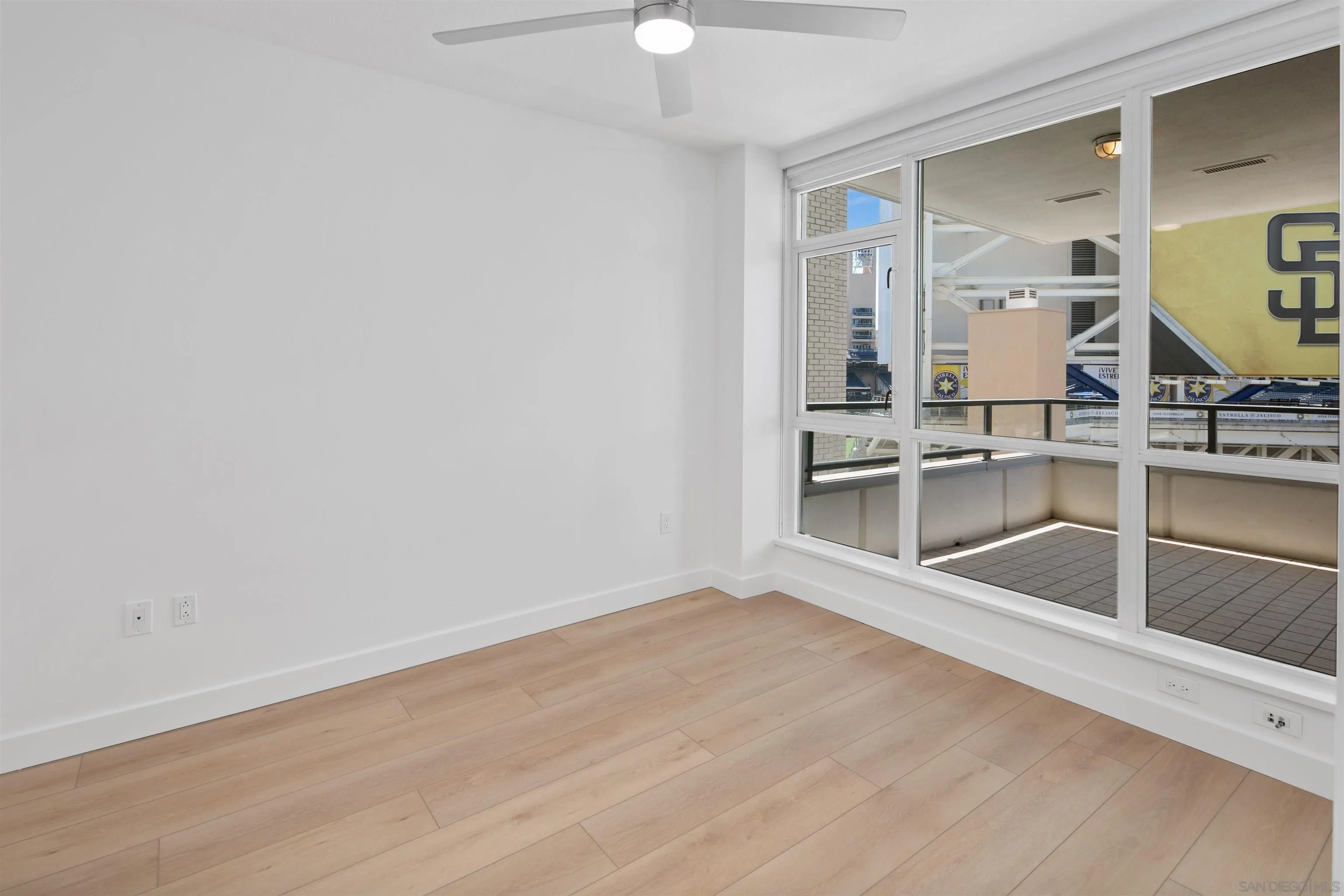 https://cdn.realtyfeed.com/cdn/127/260010316/adeeefac895c4367f75e5b826881a7cf.webp