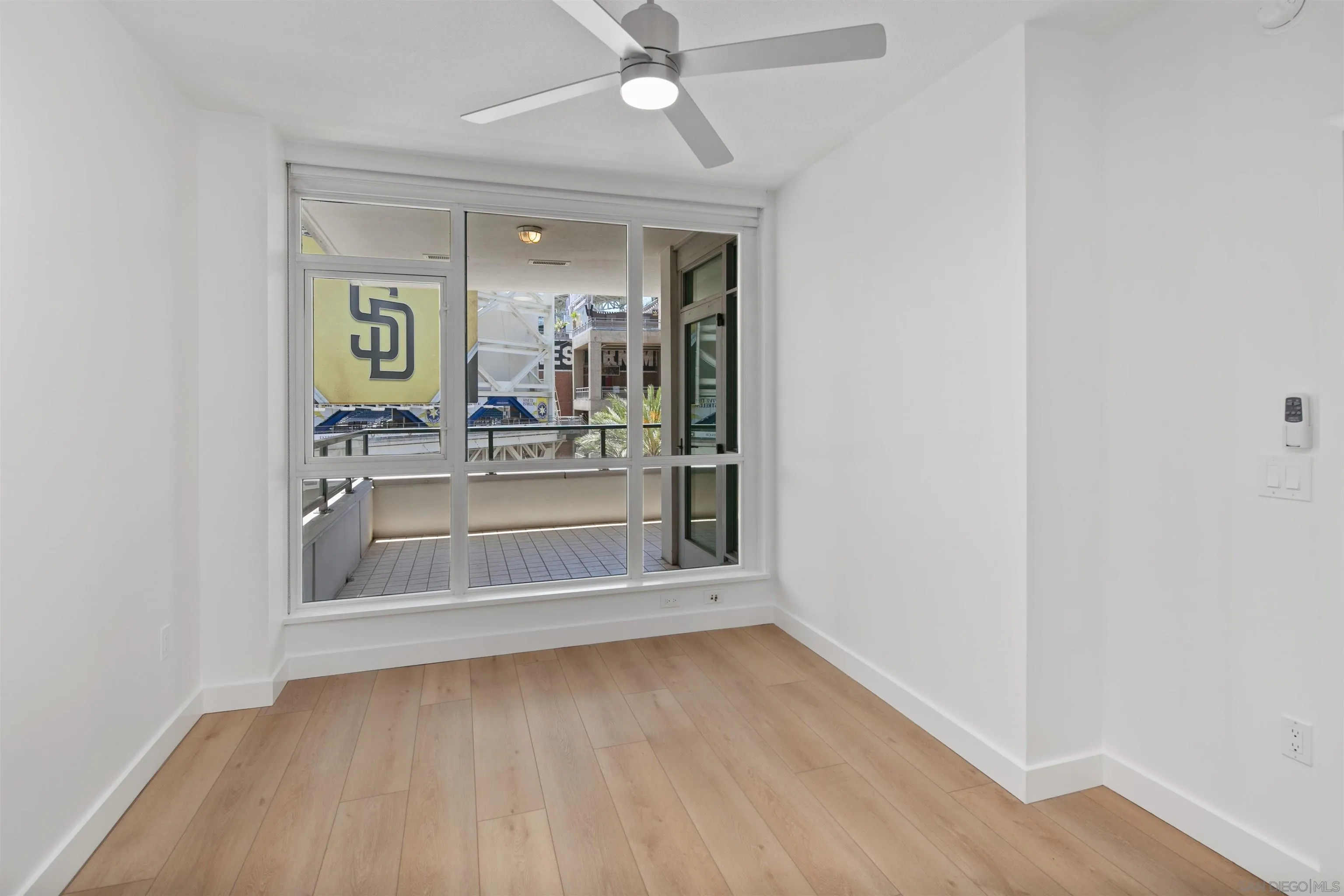 https://cdn.realtyfeed.com/cdn/127/260010316/ce11215842f2fb91dfc1dd4f7ac74ed5.webp