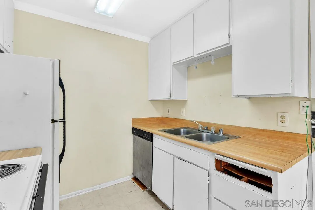 Photo #6: 260010319 Listing: Photo #6