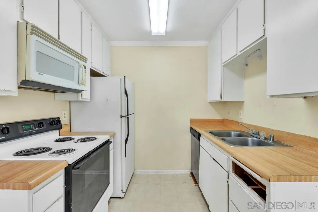 Photo #5: 260010319 Listing: Photo #5