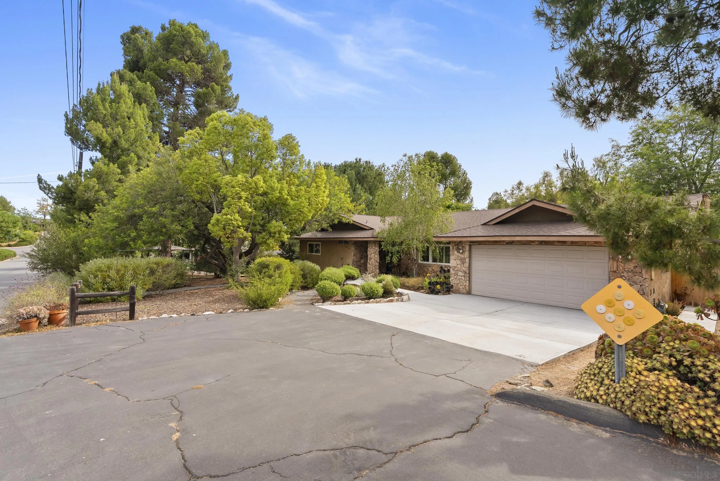 https://cdn.realtyfeed.com/cdn/127/260010326/3db45b5ca2a1fc86d5938d1583ecfb5b.webp