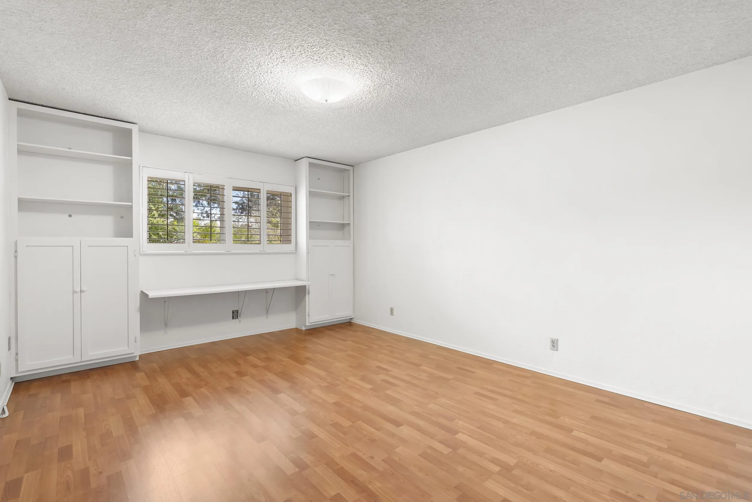 https://cdn.realtyfeed.com/cdn/127/260010326/485c6dc04a88e01376e9eb1defe9a974.webp