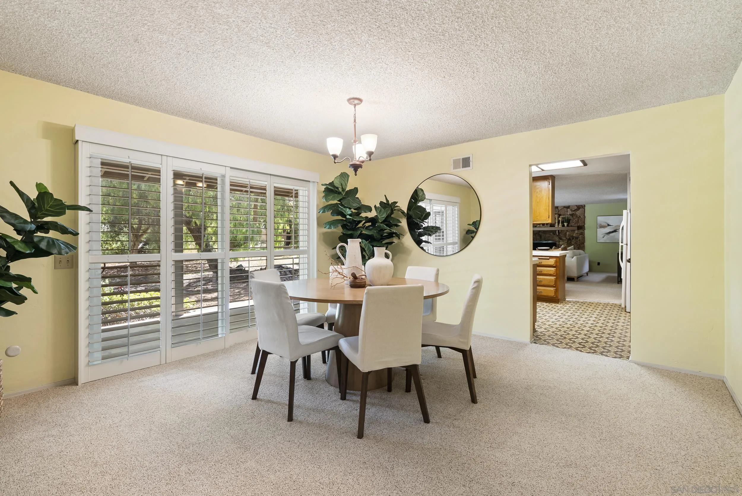 https://cdn.realtyfeed.com/cdn/127/260010326/61a730882c321605414d52997dc1318e.webp