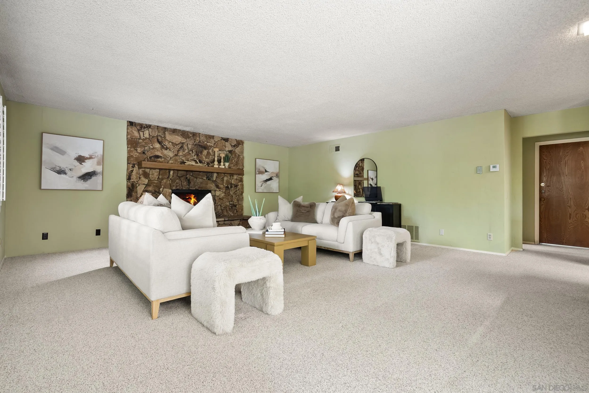 https://cdn.realtyfeed.com/cdn/127/260010326/7602a7e79f6a7b149a242795daea7712.webp